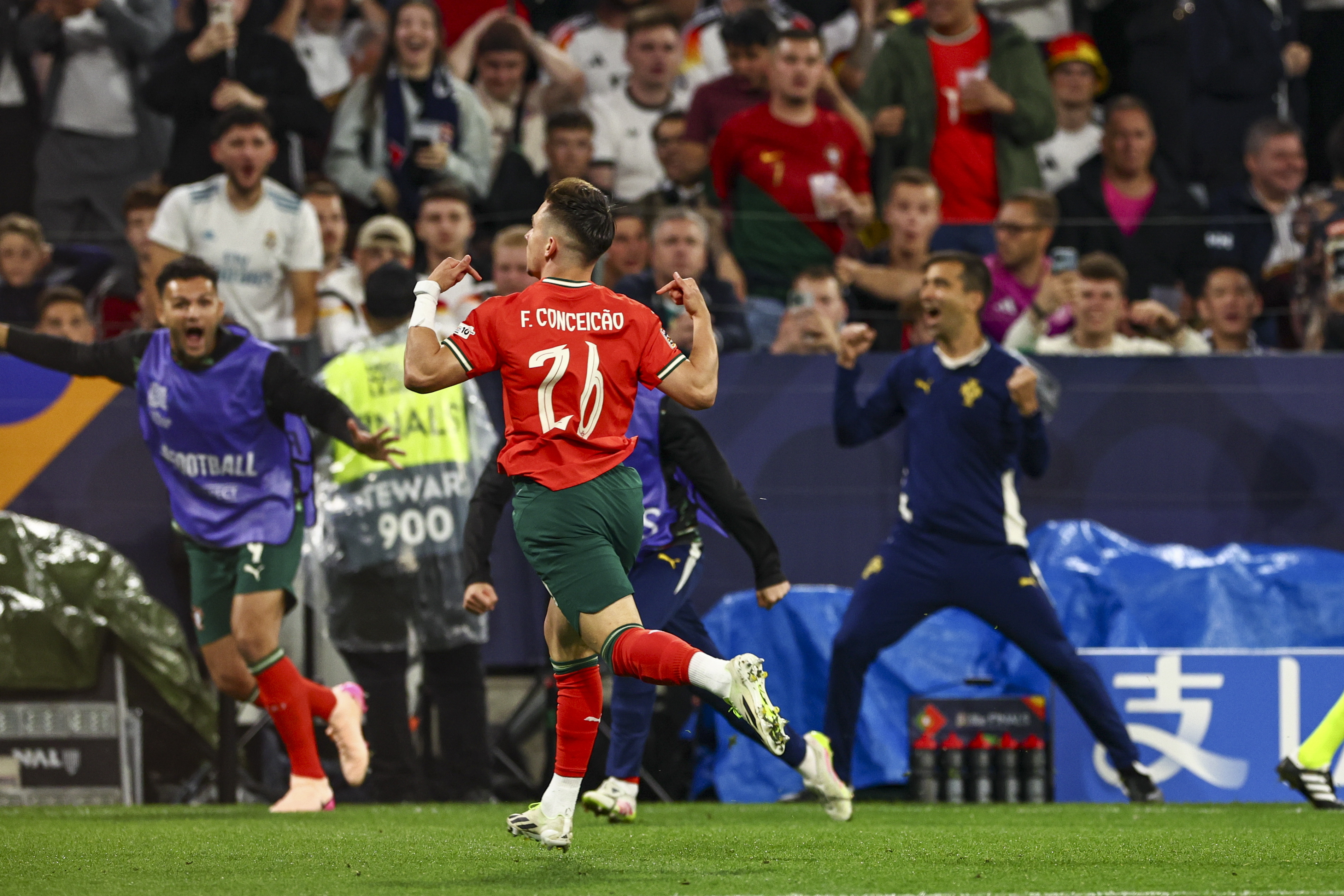 葡萄牙逆转波兰,晋级欧洲杯半决赛 葡萄牙逆转波兰,晋级欧洲杯半决赛