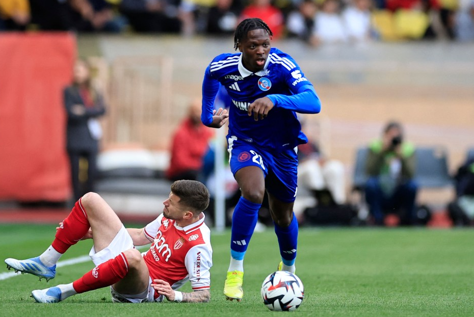 爱游戏娱乐-包含斯特拉斯堡球队险胜，实现反超的词条