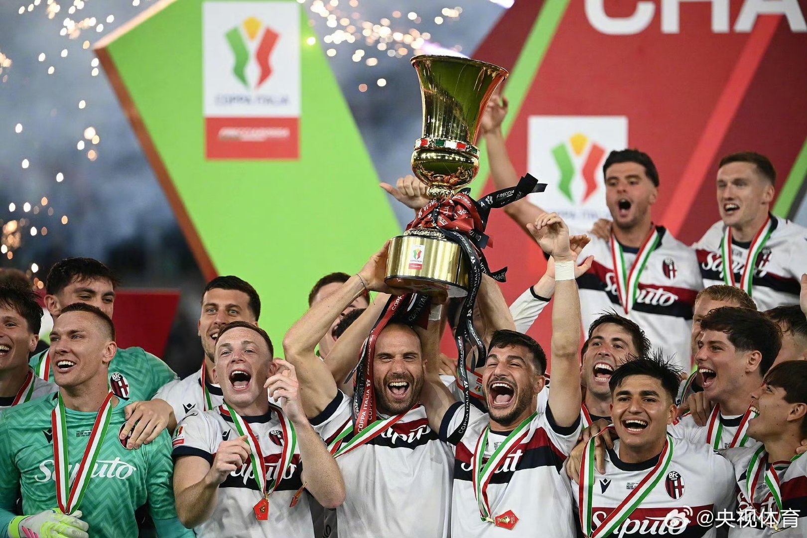 爱游戏在线-波努奇率队出征,博洛尼亚壮行赢球