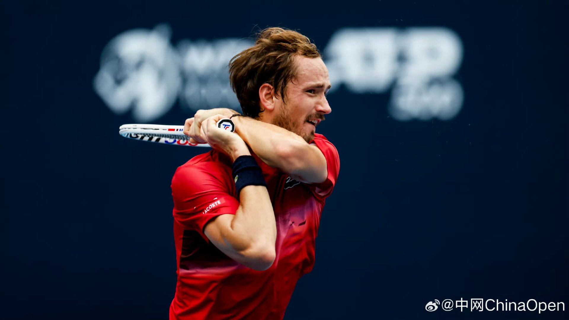 爱游戏在线-关于年终总决赛翻盘法网，梅德韦杰夫惊艳四座的信息