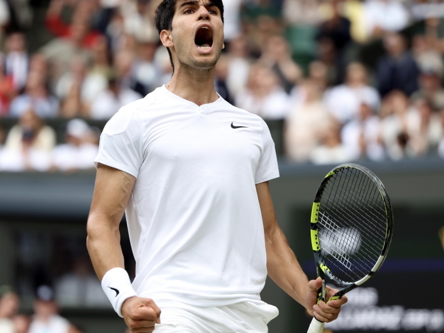 爱游戏tv-关于温网险胜ATP总决赛，阿尔卡拉斯点燃赛场的信息