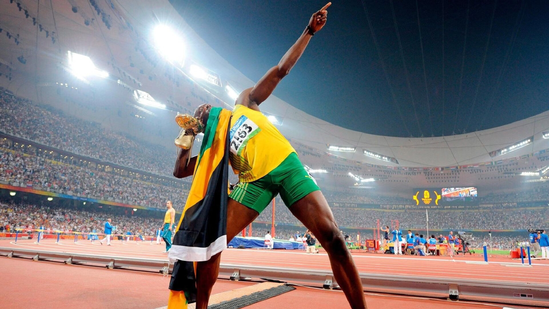 舞台的魔法,当皮克遇见勒沃库森与里昂,伟大在聚光灯下绽放