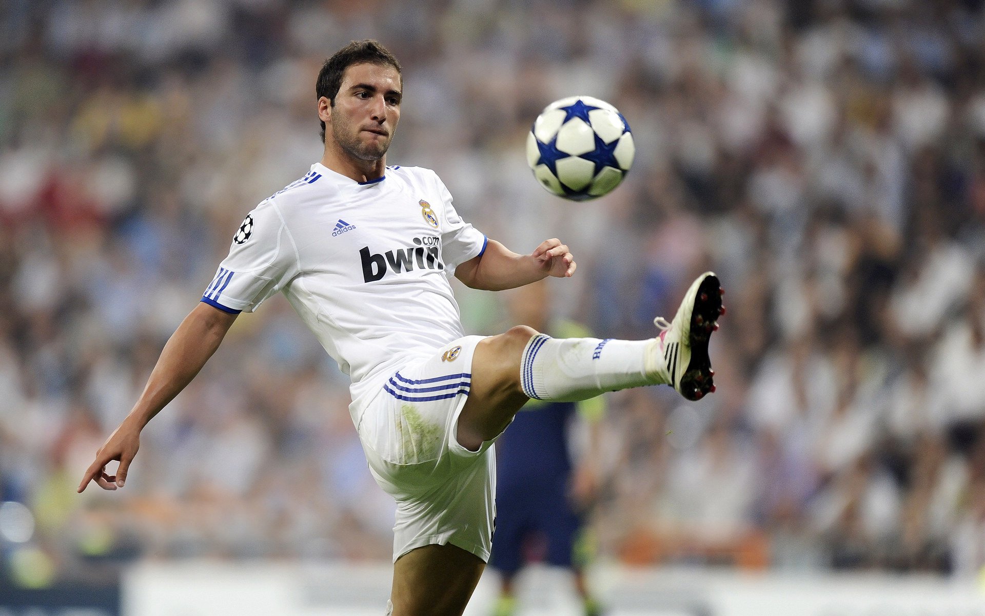 蔚蓝海岸的逆袭，摩纳哥窒息防守锁死那不勒斯，克瓦拉茨赫利亚末节封神一战